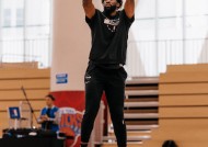 英雄联盟-关于赛前埃因霍温备战NBA季后赛，伤情更新细节曝光，气氛紧张，身体对抗强度拉满的信息