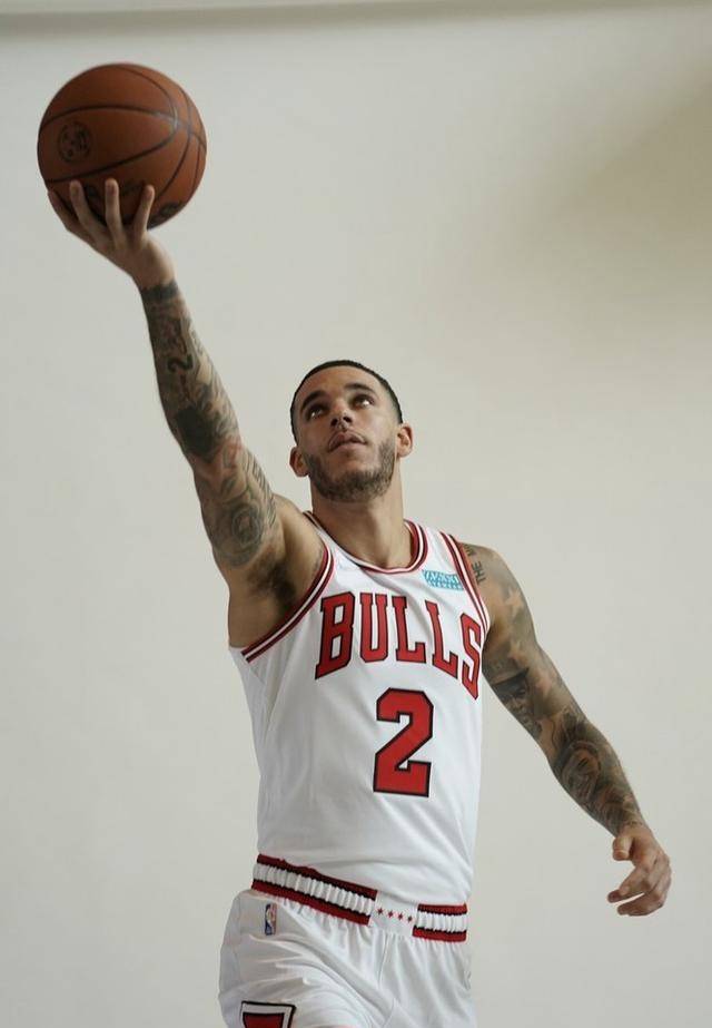 关于迈阿密热火发布备战花絮，清晨伤情更新，CBA常规赛任务艰巨，更衣室氛围转暖的信息