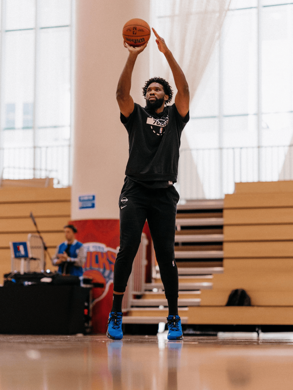 关于赛前埃因霍温备战NBA季后赛，伤情更新细节曝光，气氛紧张，身体对抗强度拉满的信息